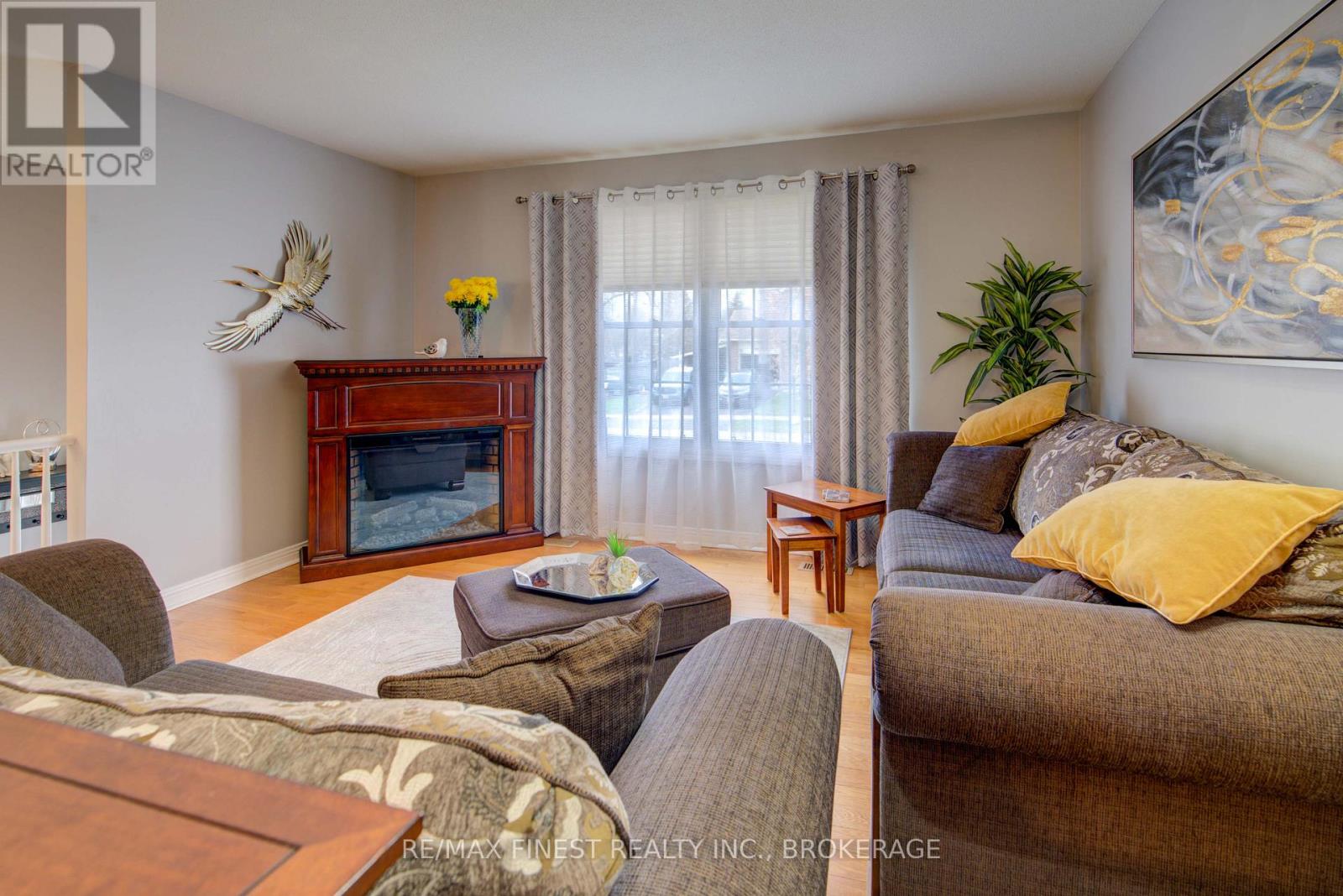 1048 Bauder Crescent, Kingston, Ontario  K7P 1M6 - Photo 9 - X12125530