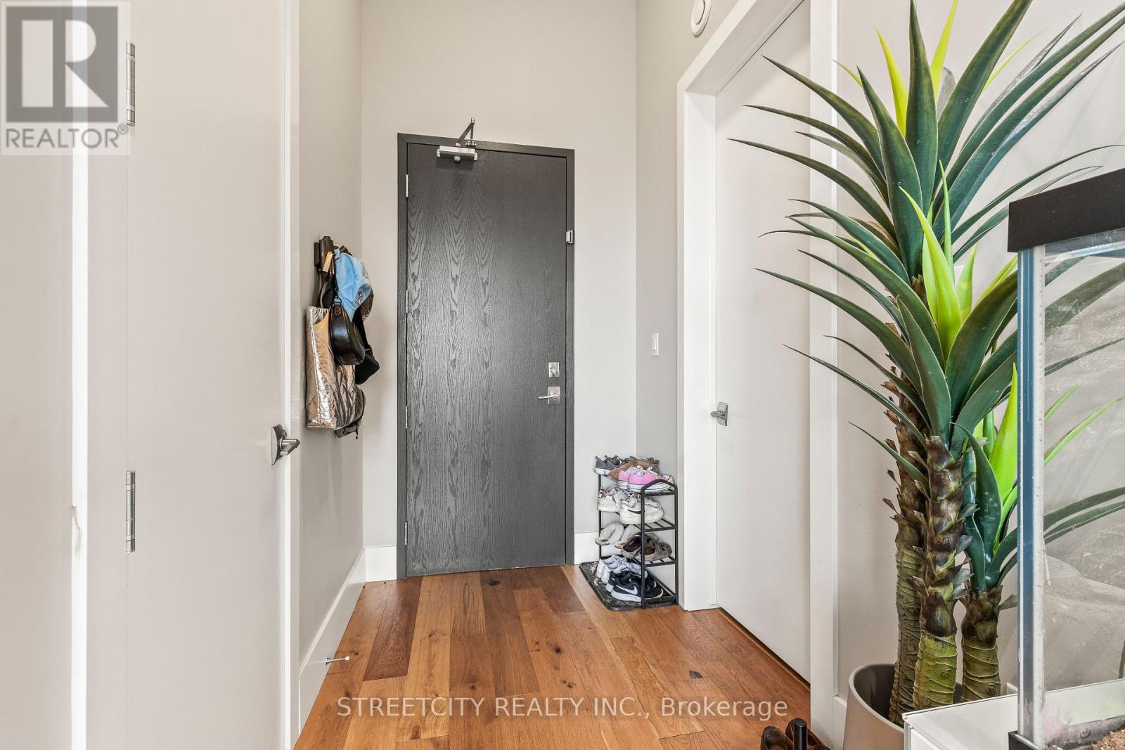 Property at 400 - 1705 FIDDLEHEAD PLACE image 5