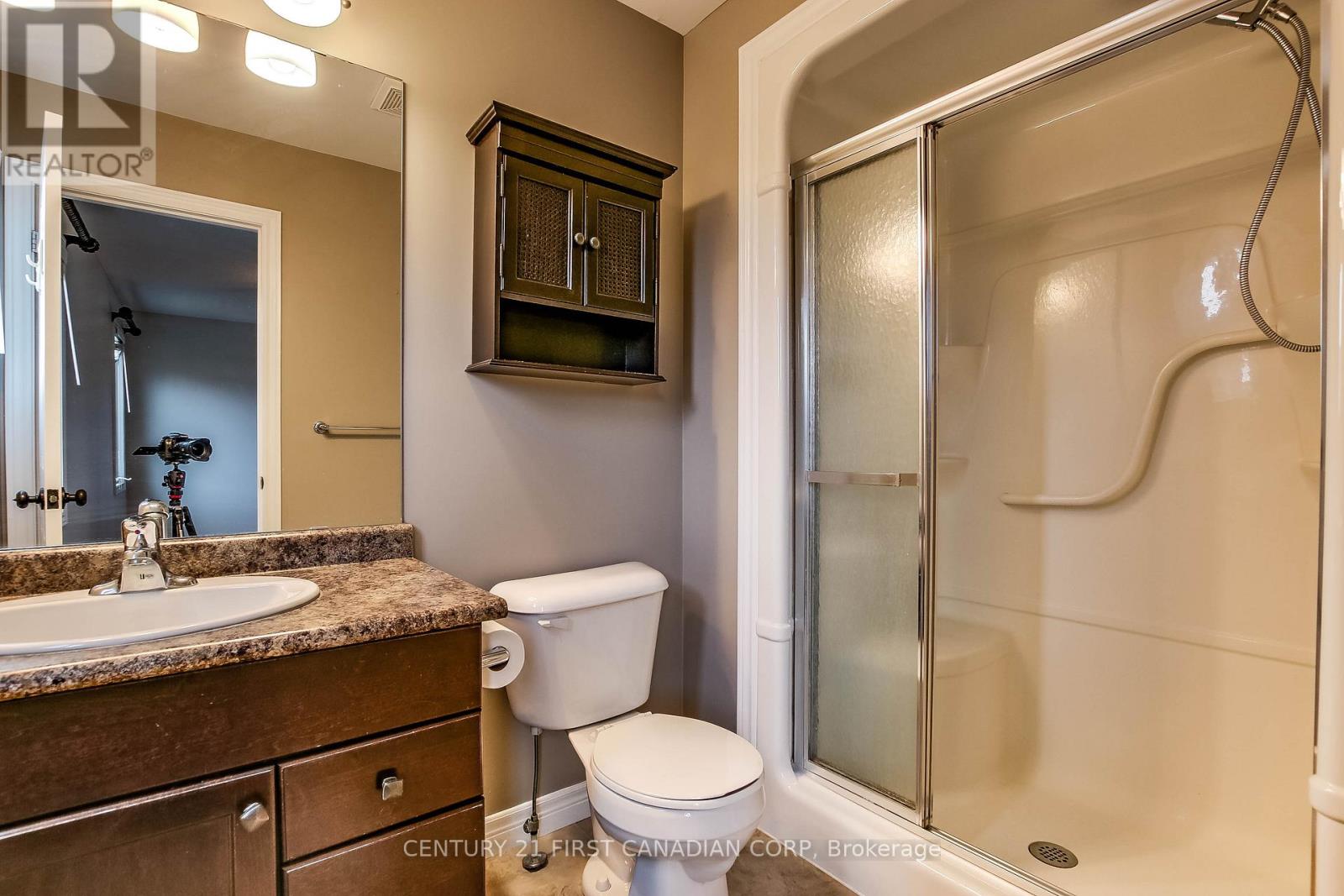 1048 Silverfox Drive, London North, Ontario  N6G 0G2 - Photo 23 - X12125508