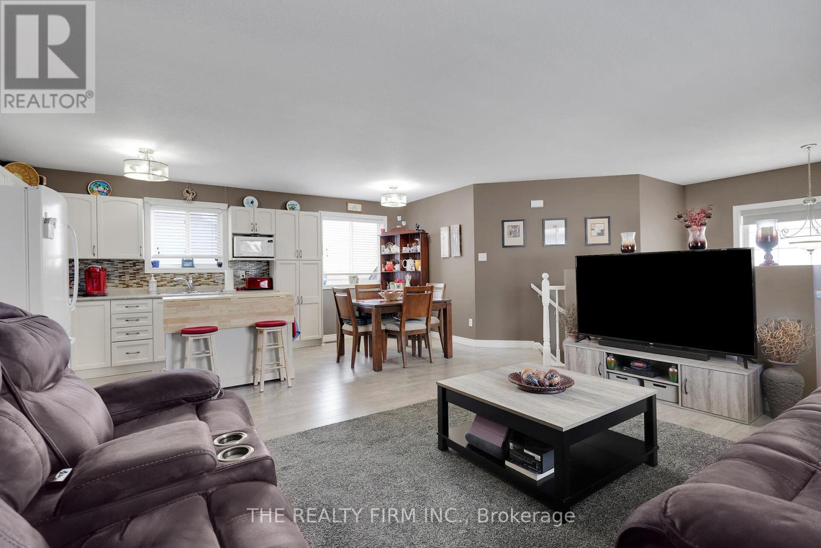 1864 Marconi Boulevard, London East, Ontario  N5V 4Y3 - Photo 10 - X12125523