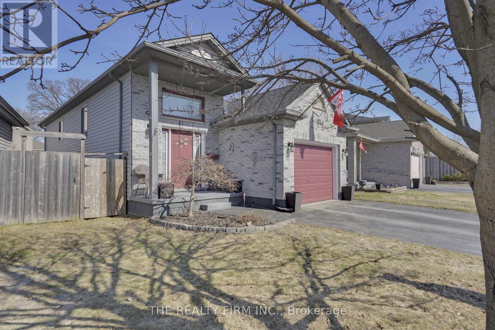 1864 Marconi Boulevard, London East, Ontario  N5V 4Y3 - Photo 3 - X12125523