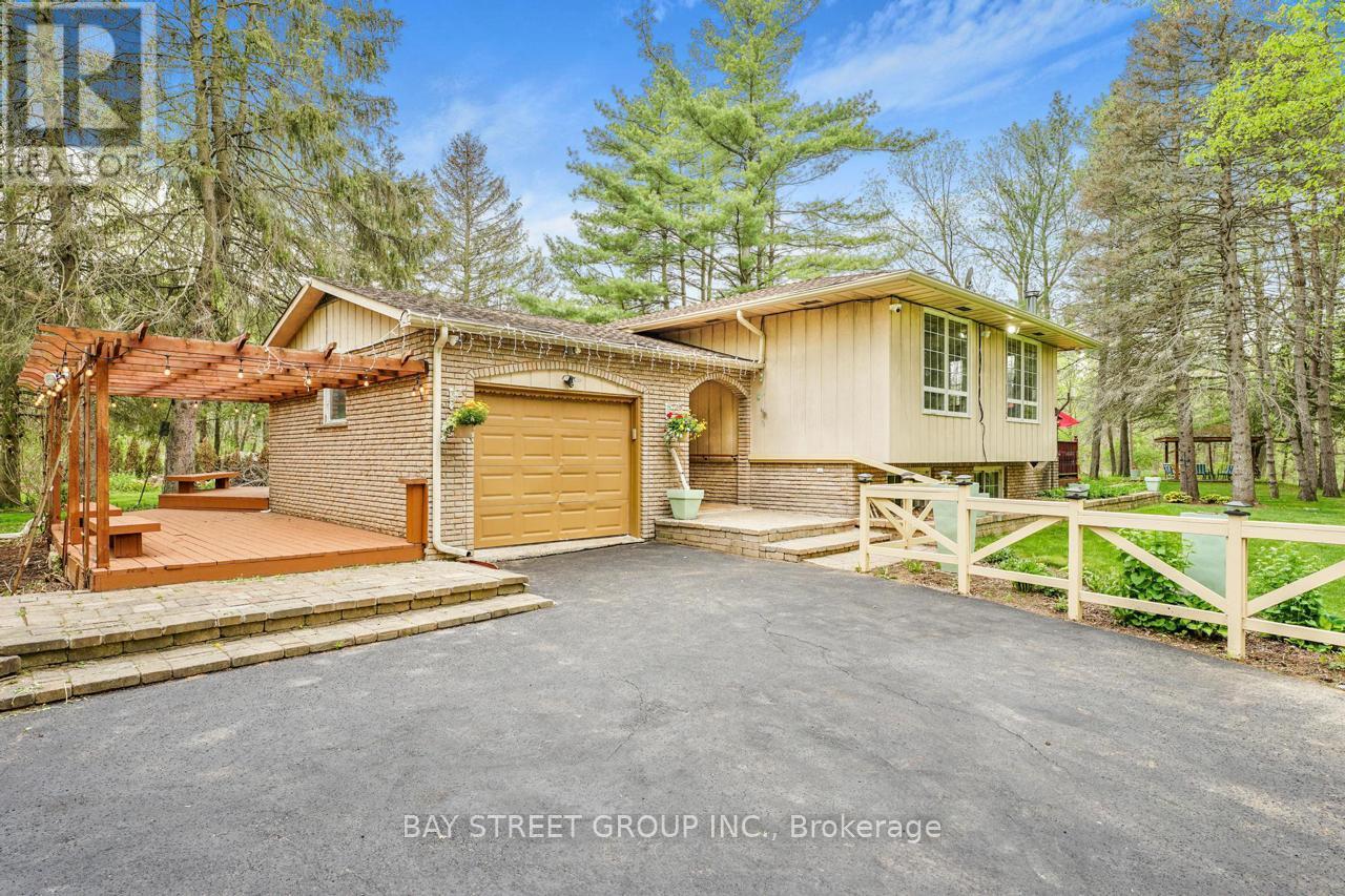 4421 No 4 Side Road, Burlington, Ontario  L7M 0S4 - Photo 4 - W12124492