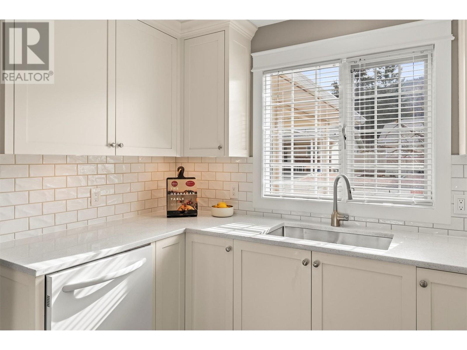 1038 11 Avenue Unit# 5, Vernon, British Columbia  V1B 2R5 - Photo 6 - 10338143