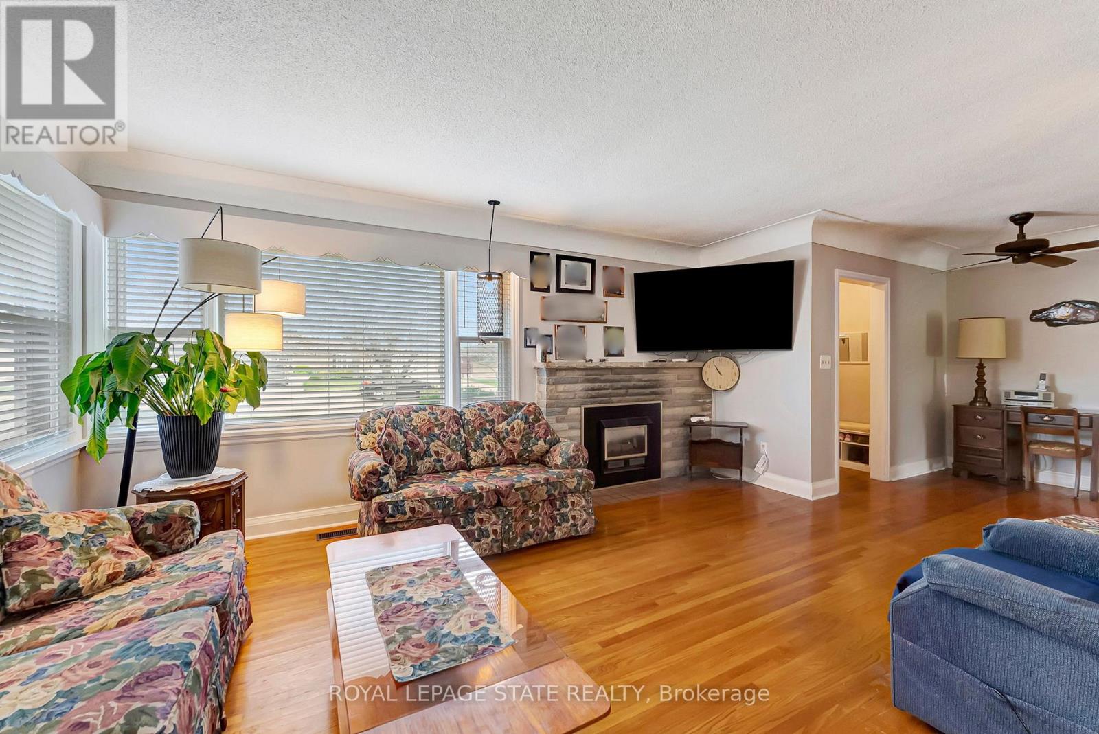 96 Gray Road, Hamilton, Ontario  L8G 3V1 - Photo 7 - X12125034