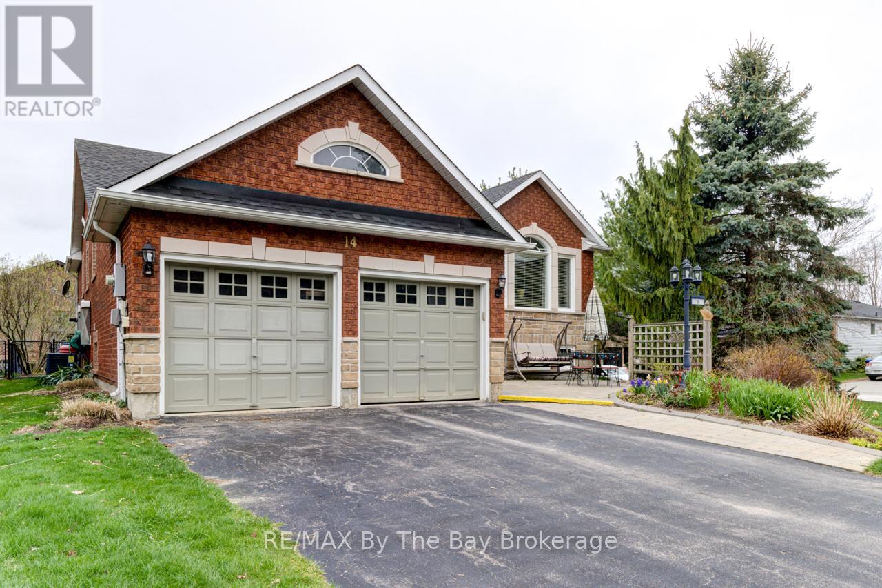 14 Timberland Crescent, Wasaga Beach, Ontario  L9Z 1G7 - Photo 2 - S12125535