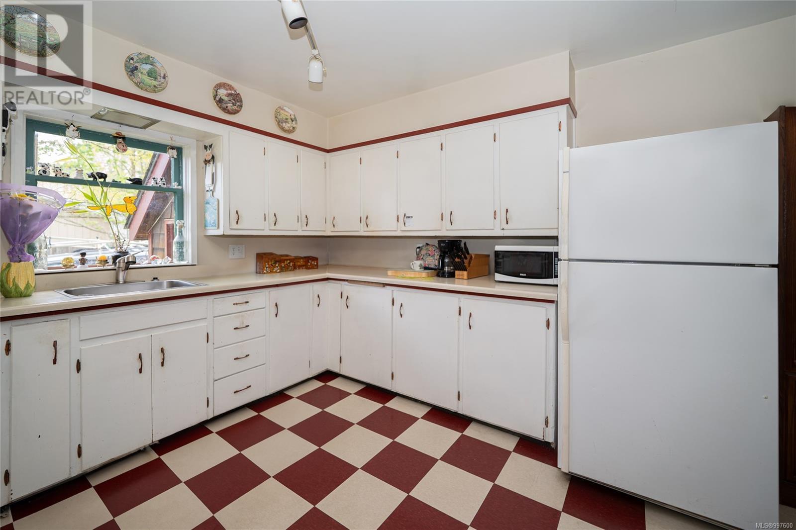 Property at 9690 Chemainus Rd image 4