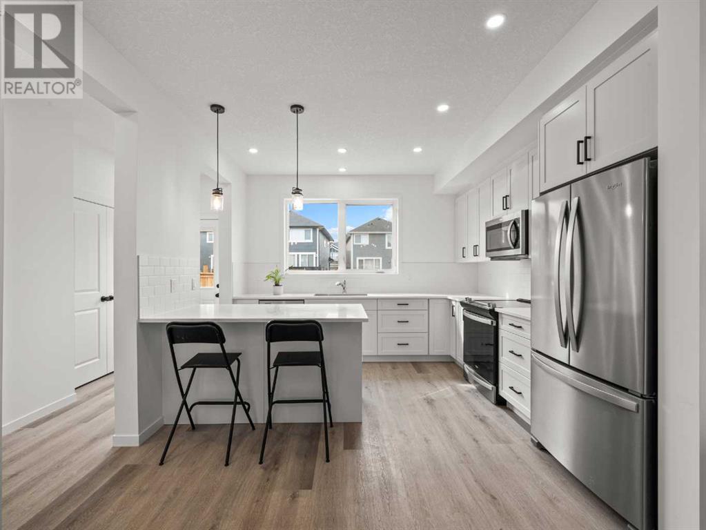 Property at 970 Mahogany Boulevard SE image 3