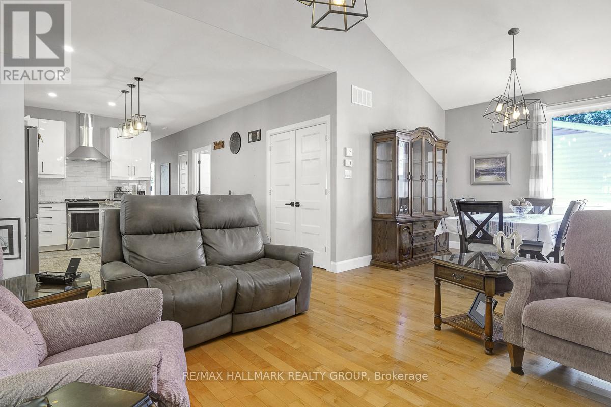 2565-A Page Road, Ottawa, Ontario  K1W 1E5 - Photo 8 - X12125369