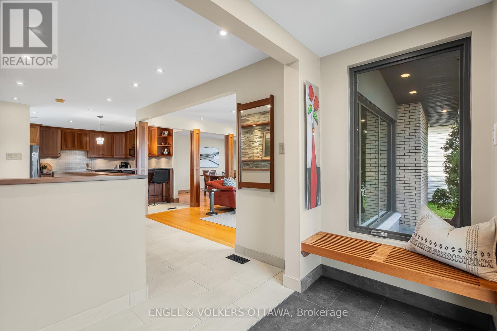 1930 Rideau Garden Drive, Ottawa, Ontario  K1S 1G6 - Photo 6 - X12125382