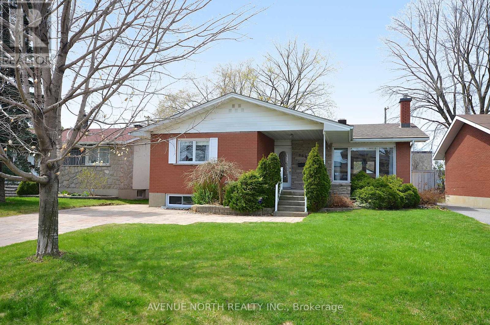 866 Claude Street, Ottawa, Ontario  K1K 2S6 - Photo 1 - X12125387