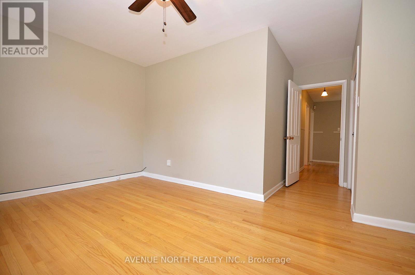 866 Claude Street, Ottawa, Ontario  K1K 2S6 - Photo 14 - X12125387