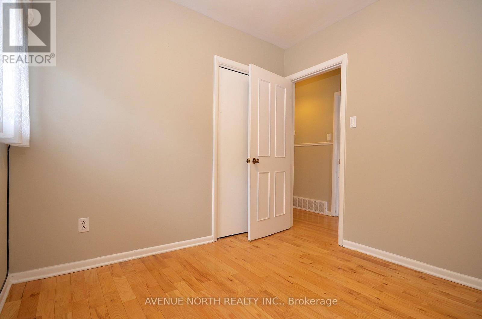 866 Claude Street, Ottawa, Ontario  K1K 2S6 - Photo 15 - X12125387