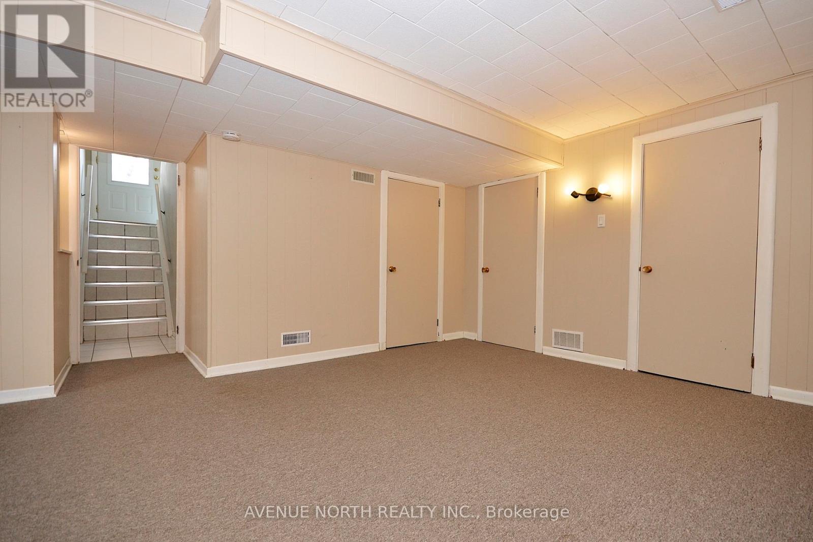 866 Claude Street, Ottawa, Ontario  K1K 2S6 - Photo 20 - X12125387
