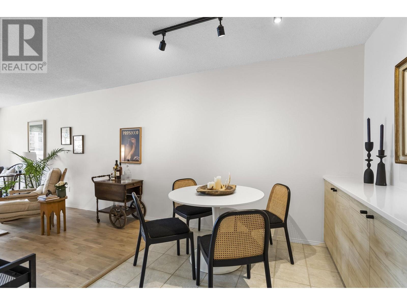 203 550 Royal Avenue, New Westminster, British Columbia  V3L 5H9 - Photo 14 - R2992474
