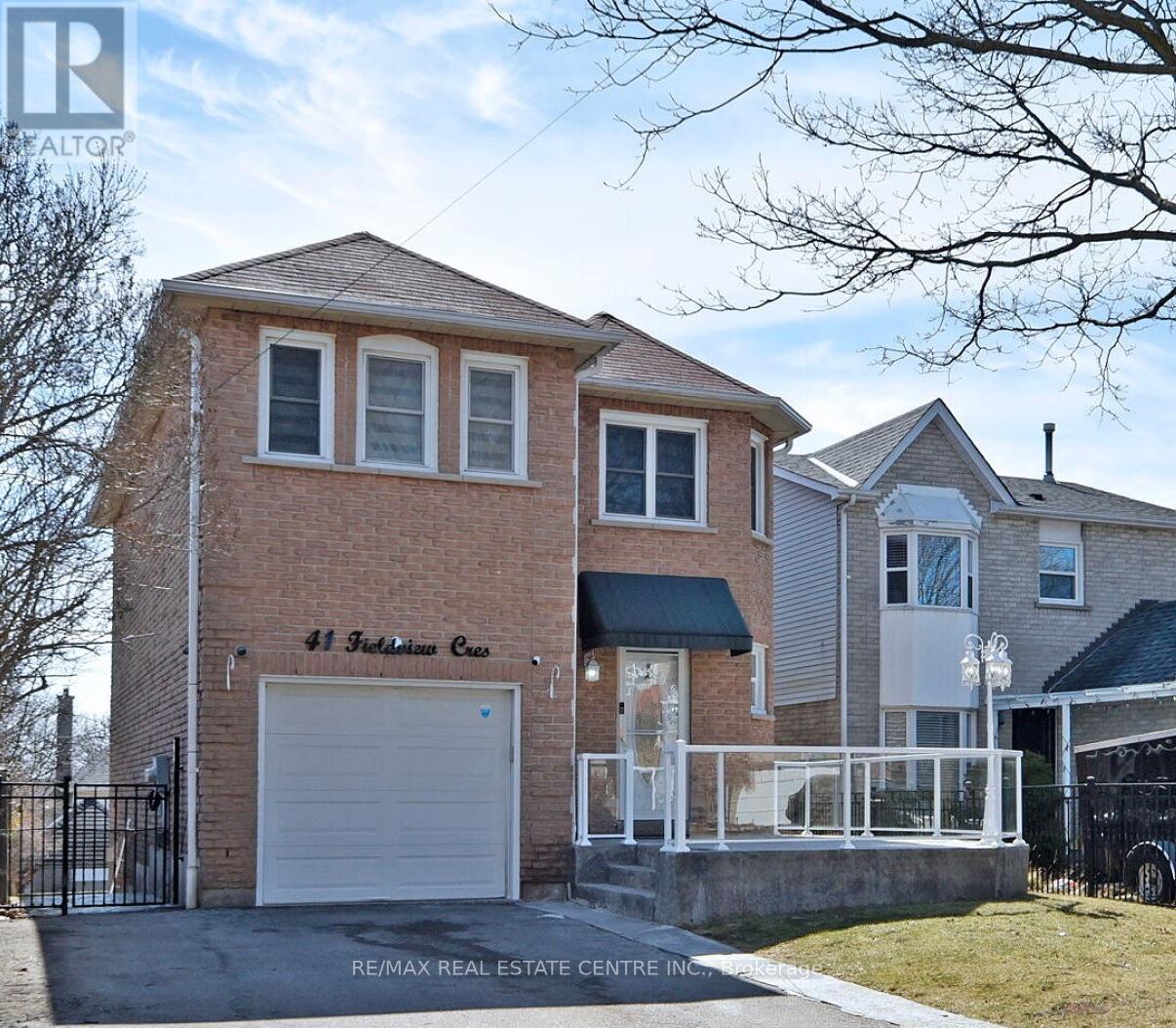 Property at 41 FIELDVIEW CRESCENT image 1
