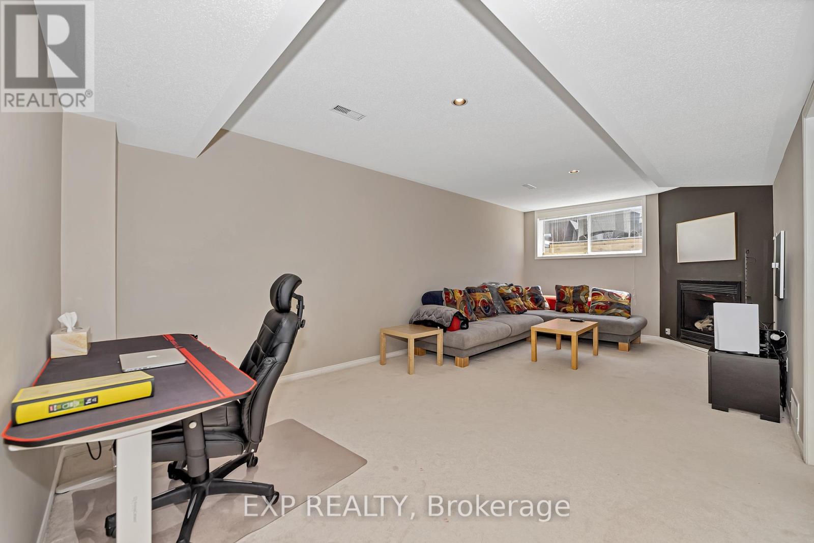 1047 Capreol Street, Ottawa, Ontario  K4A 4Z9 - Photo 25 - X12125491
