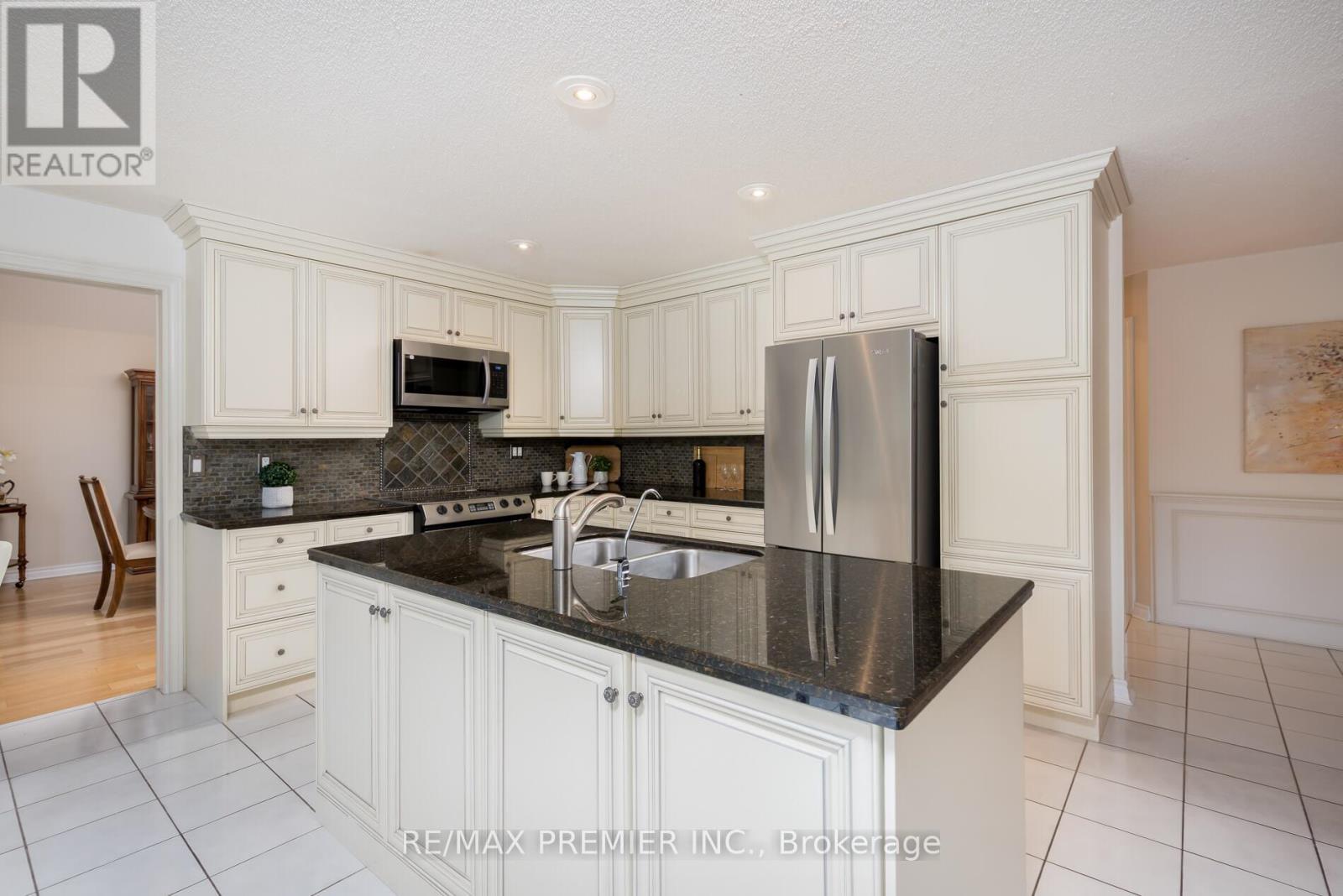 4011 Lantern Lane, Burlington, Ontario  L7L 5Z2 - Photo 14 - W12108914