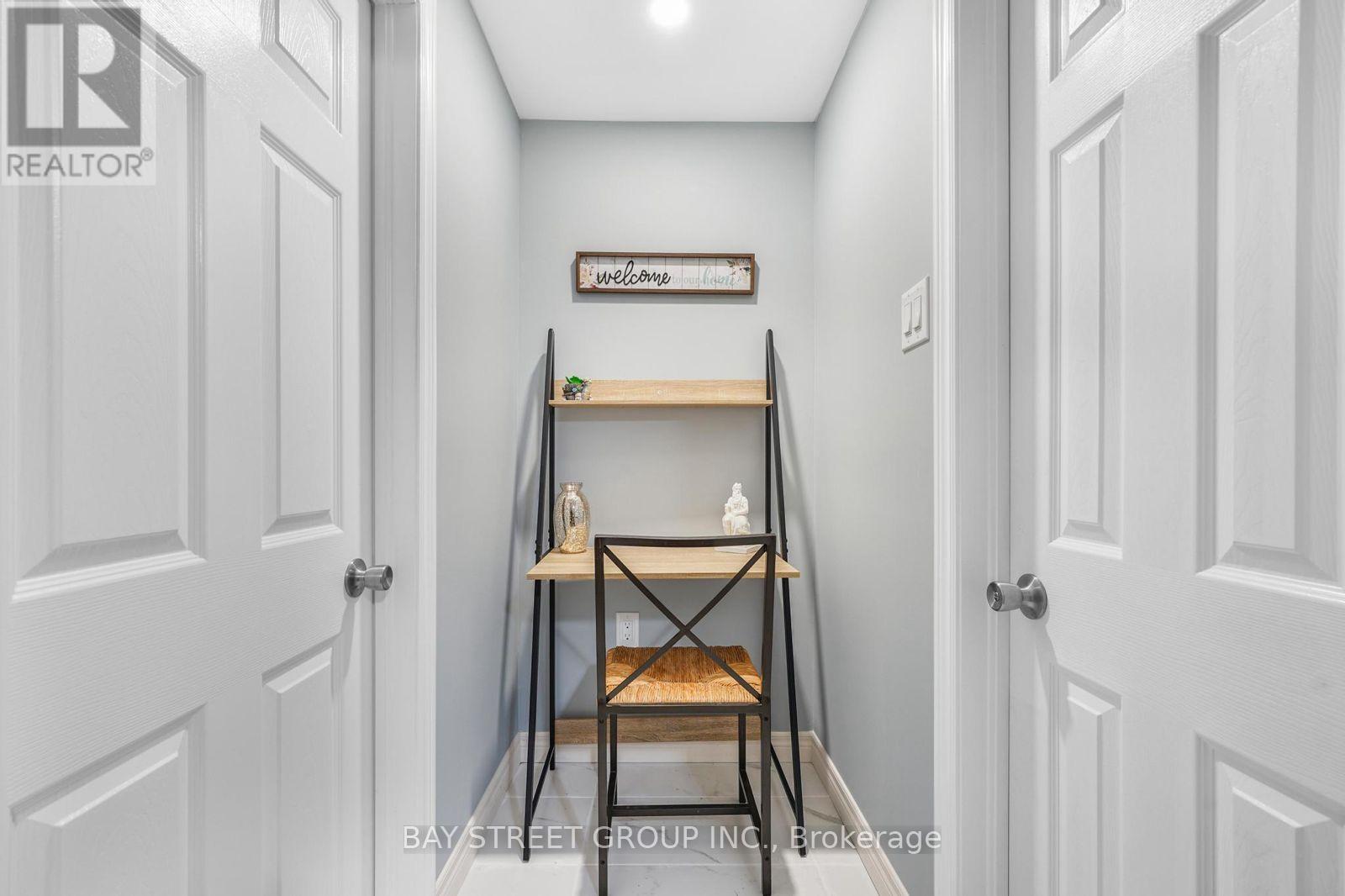 4421 No 4 Side Road, Burlington, Ontario  L7M 0S4 - Photo 13 - W12124492
