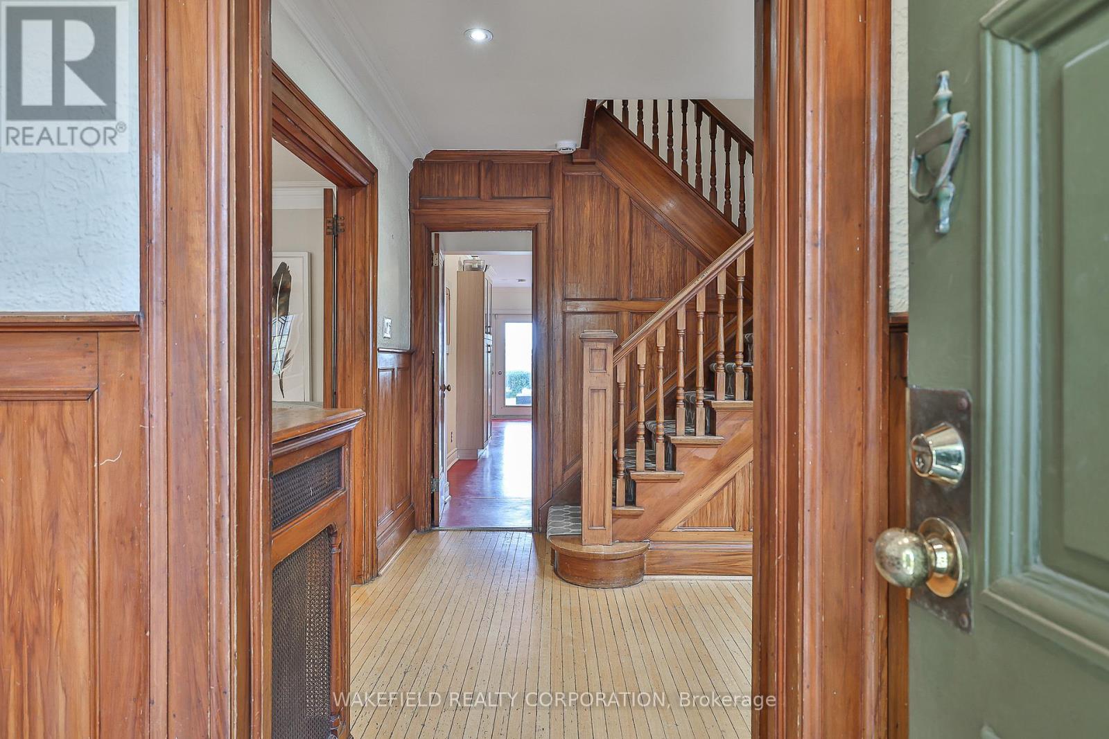 Property at 31 HILLCREST DRIVE image 4