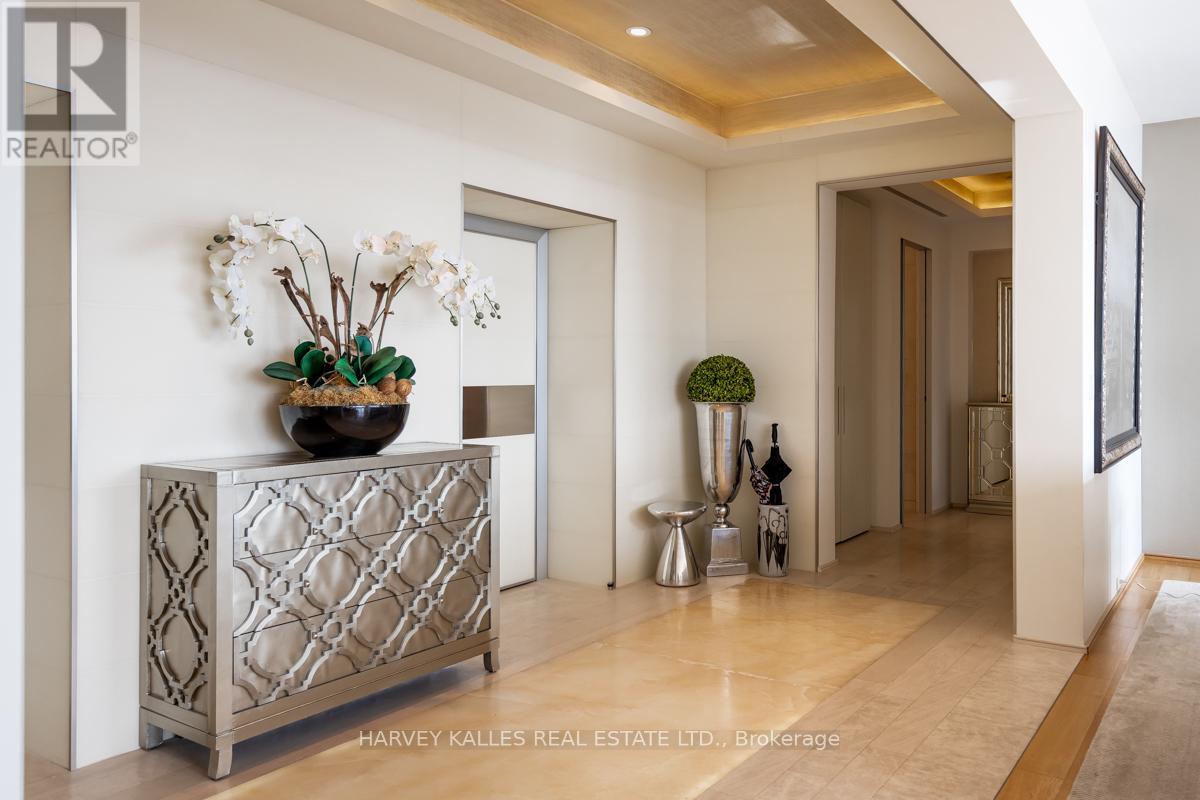 Property at 4403 - 50 YORKVILLE AVENUE image 3