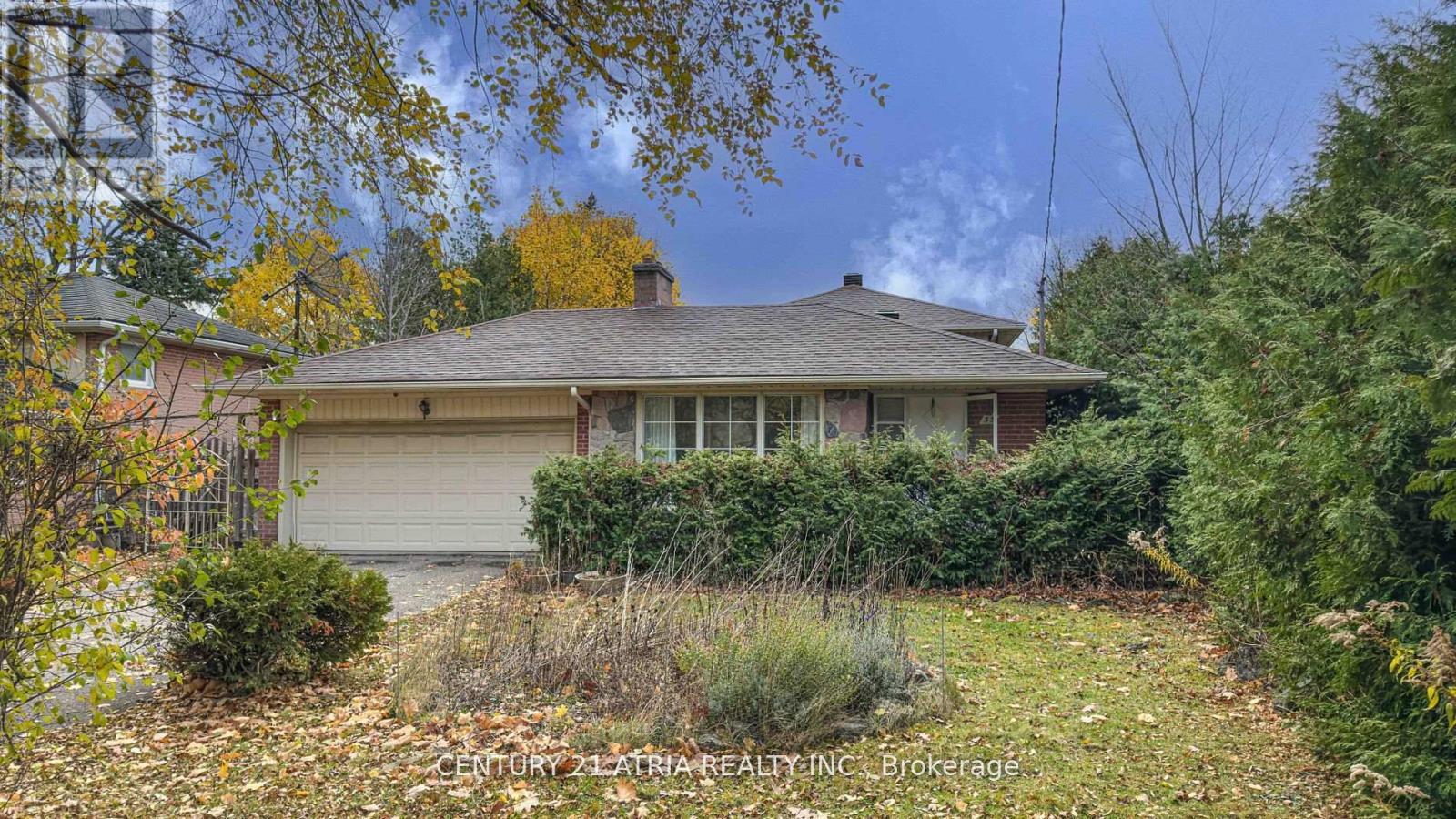 33 Hopperton Drive, Toronto, Ontario  M2L 2S5 - Photo 3 - C12125525