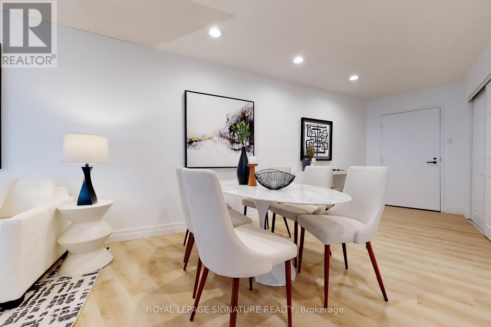604 - 65 Harbour Square, Toronto, Ontario  M5J 2L4 - Photo 18 - C12125528