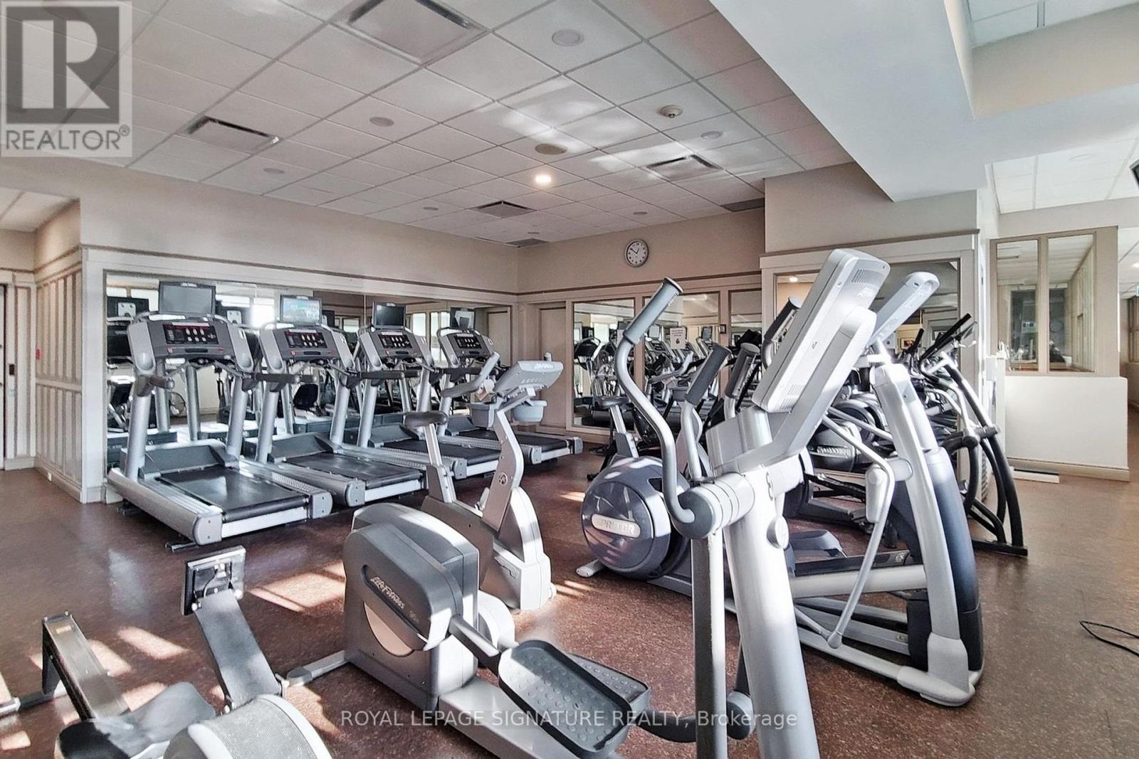 604 - 65 Harbour Square, Toronto, Ontario  M5J 2L4 - Photo 38 - C12125528