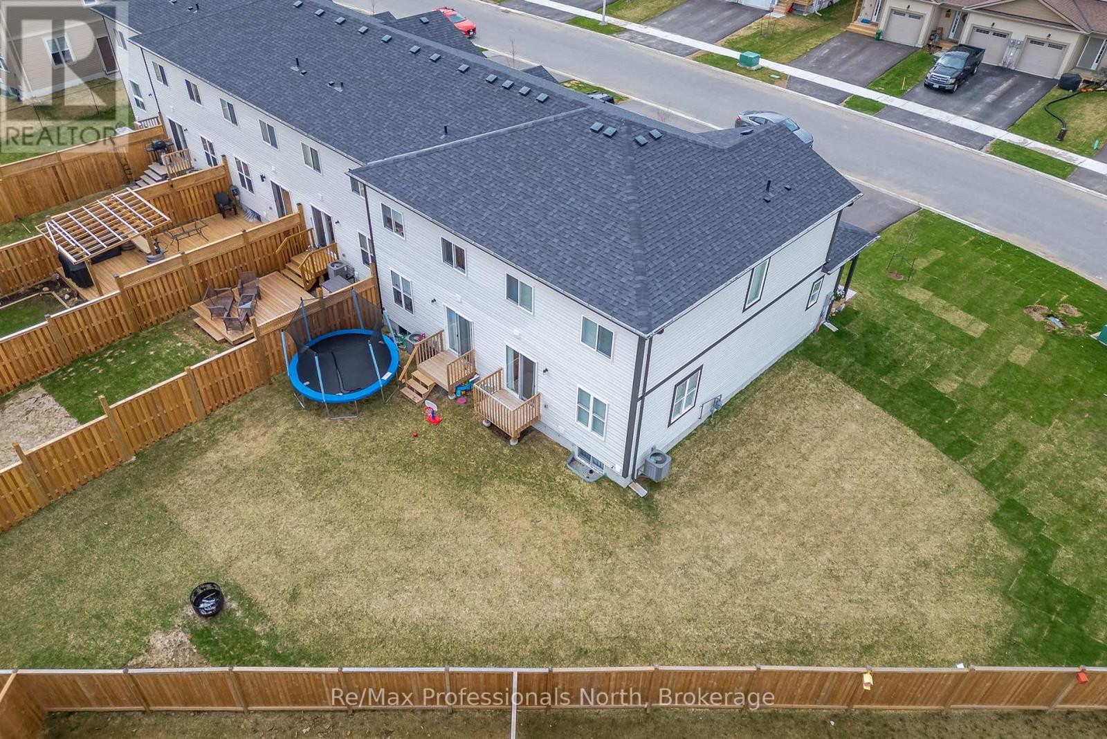 160 Daffodil Court, Gravenhurst, Ontario  P1P 0B8 - Photo 33 - X12124371