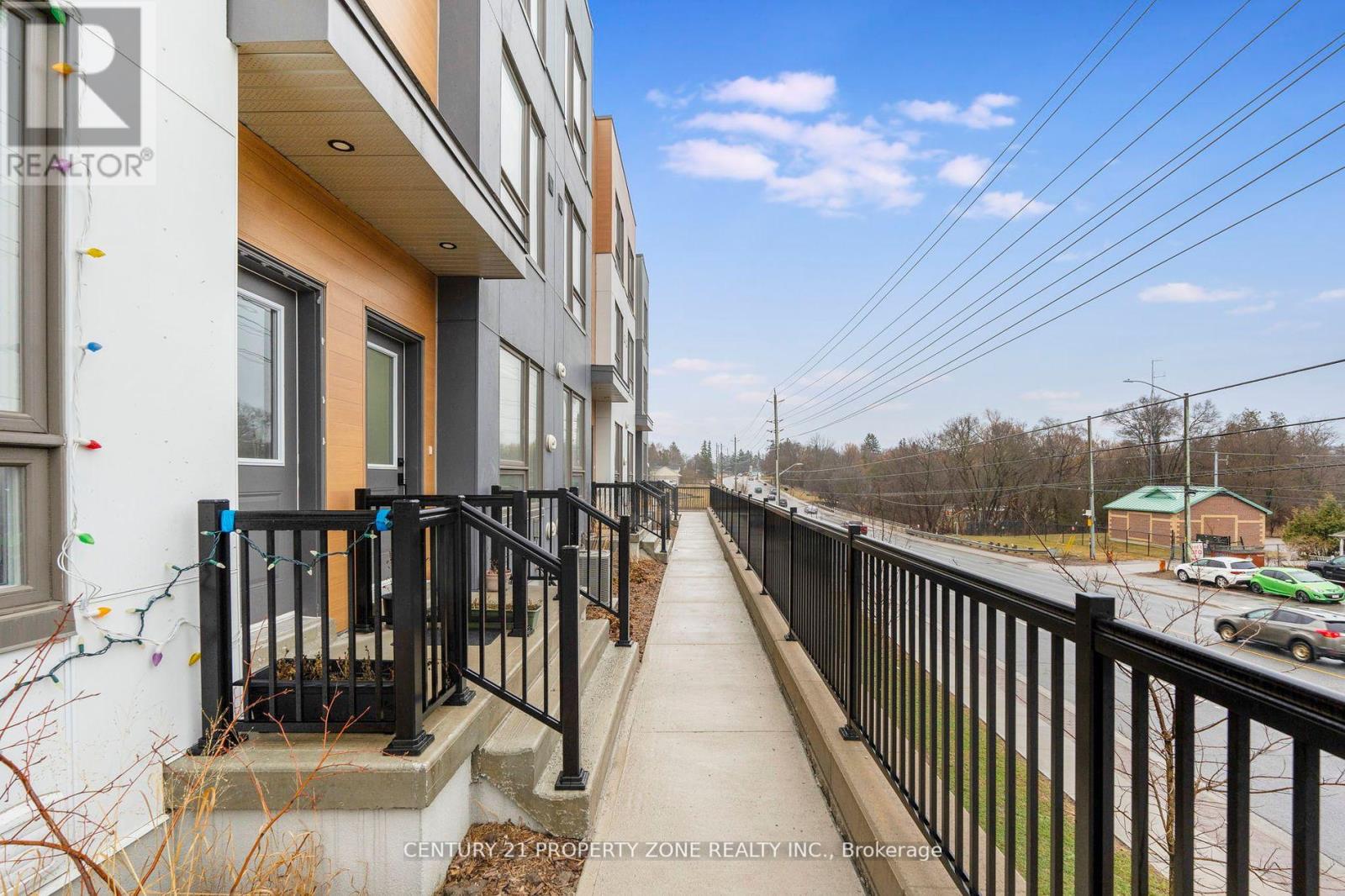 1608 Pleasure Valley Path, Oshawa, Ontario  L1G 0E3 - Photo 4 - E12125365