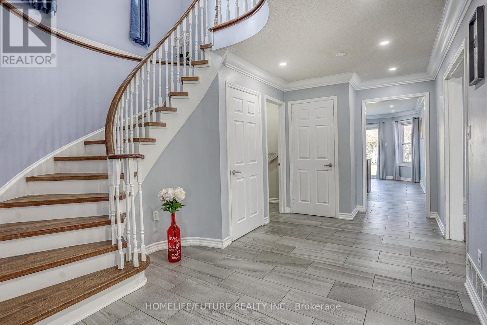 56 Ringwood Drive, Whitby, Ontario  L1R 1Y7 - Photo 10 - E12125531