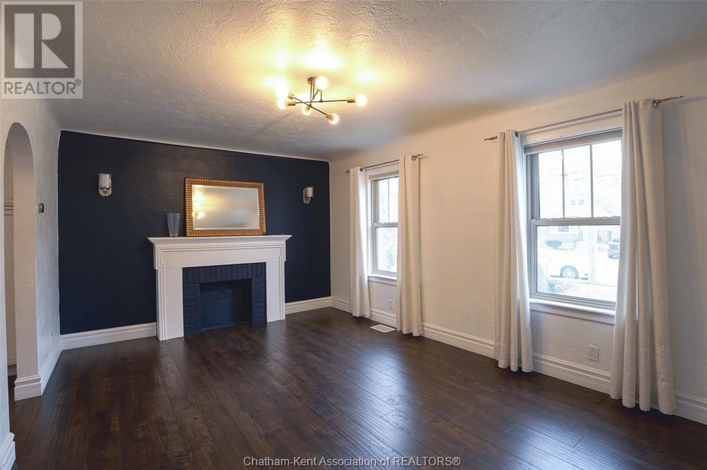 16 Buckingham Avenue, Chatham, Ontario  N7M 3B4 - Photo 4 - 25011196