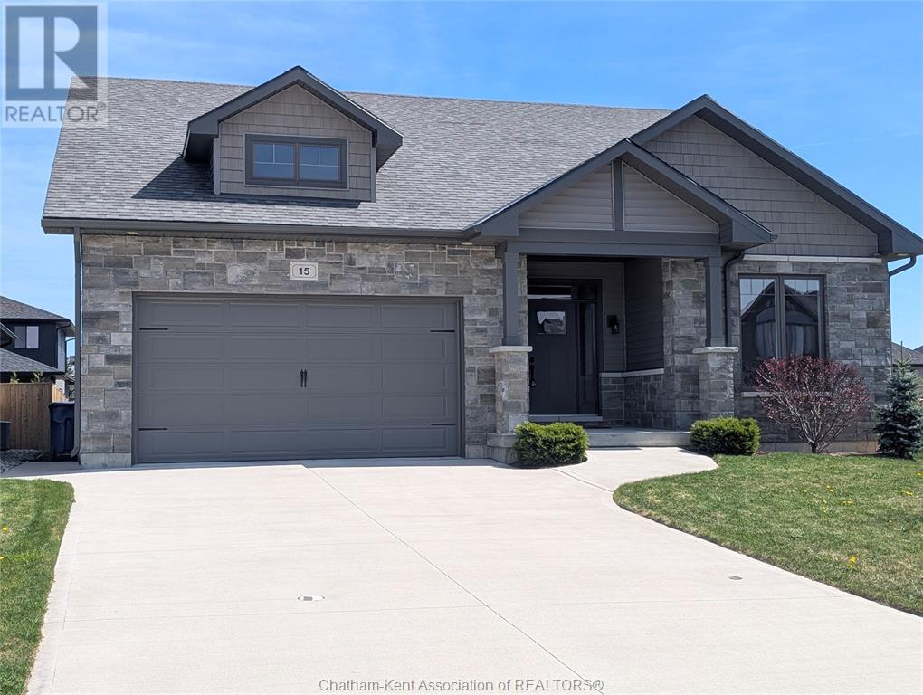 15 SIENNA COURT, Chatham, Ontario