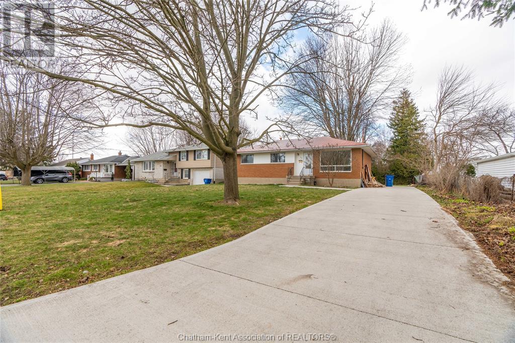39 Alden Street, Chatham, Ontario  N7L 1N9 - Photo 3 - 25011038