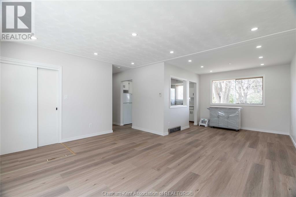 39 Alden Street, Chatham, Ontario  N7L 1N9 - Photo 5 - 25011038