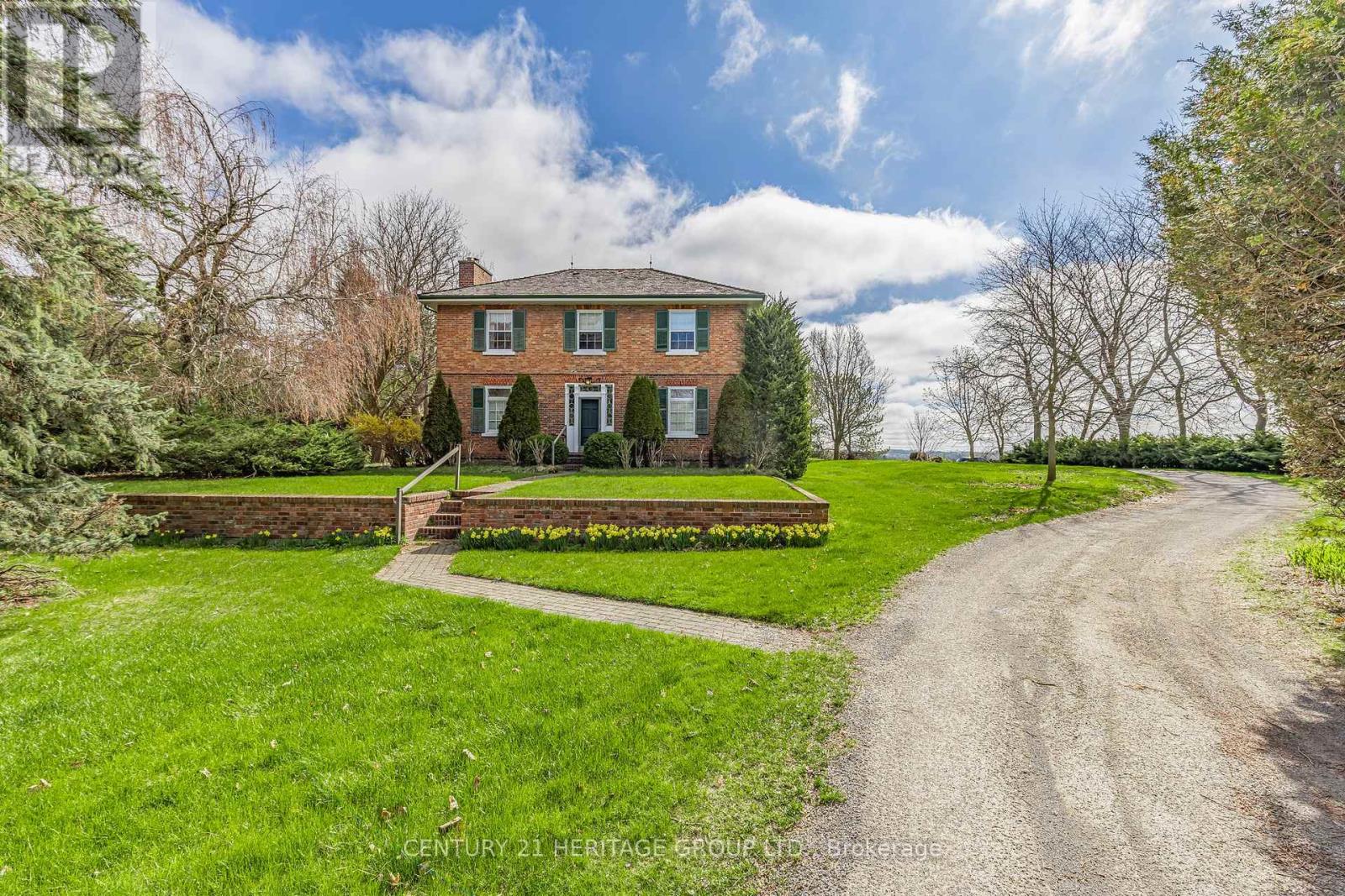 18725 MCCOWAN ROAD, East Gwillimbury, Ontario