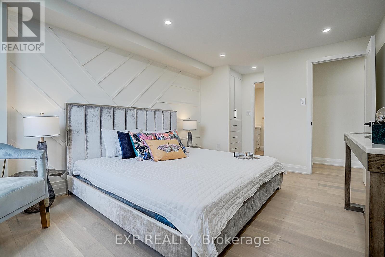 703 - 60 Inverlochy Boulevard, Markham, Ontario  L3T 4T7 - Photo 15 - N12125527