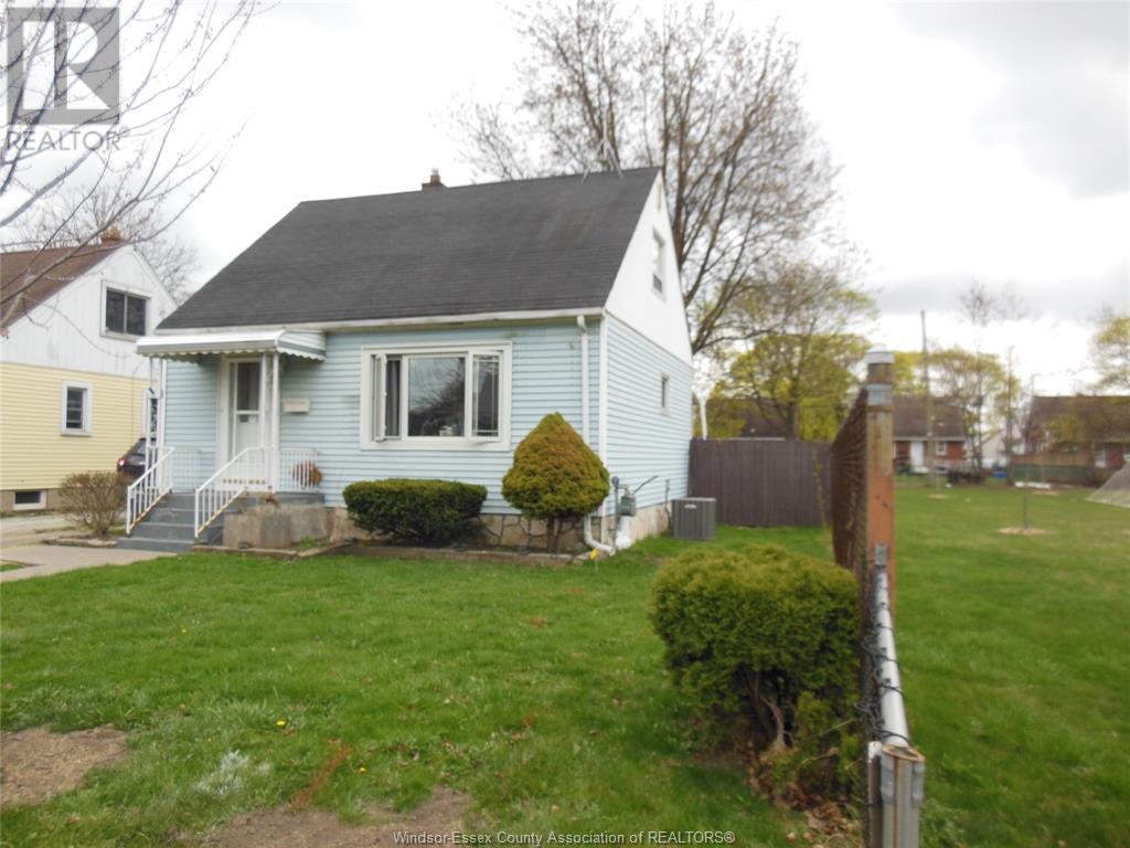 2287 Grove, Windsor, Ontario  N9B 1R1 - Photo 1 - 25011154