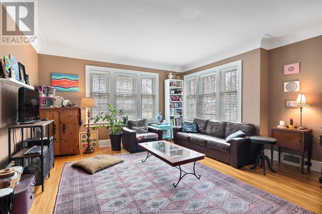 Property at 463 ASKIN image 4
