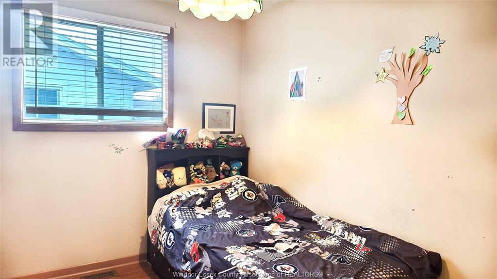 1752 Southdale, Windsor, Ontario  N8W 4X1 - Photo 7 - 25011121