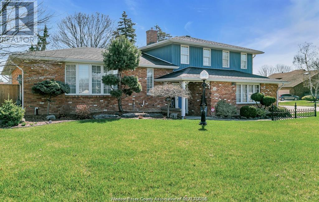 Property at 504 HARBOURNE CRESCENT image 2