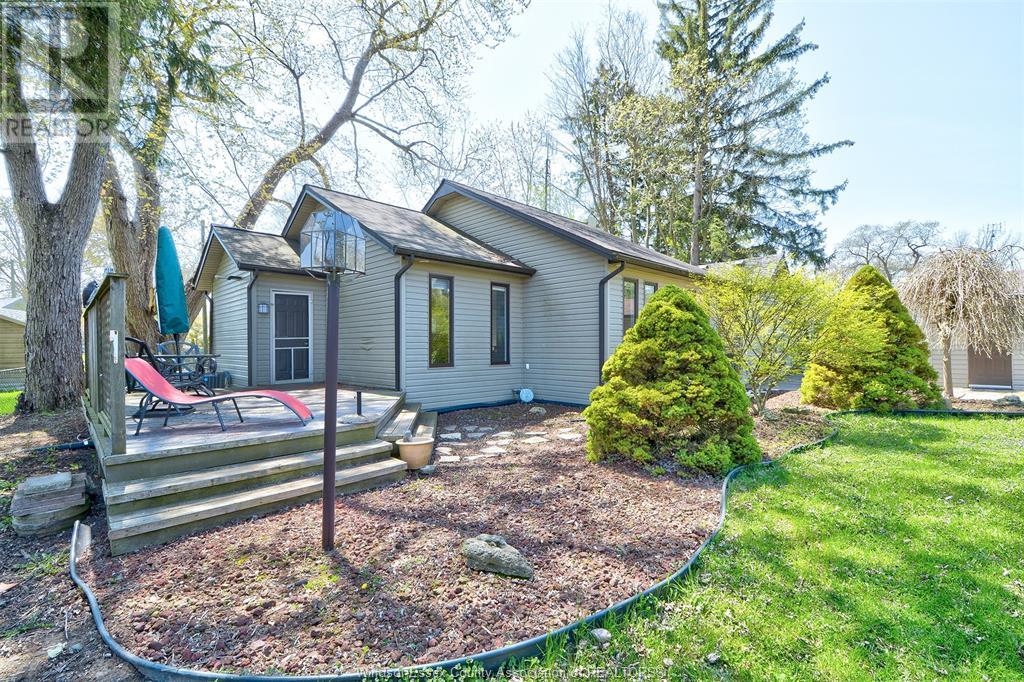 Property at 136 LINCOLN COURT image 4