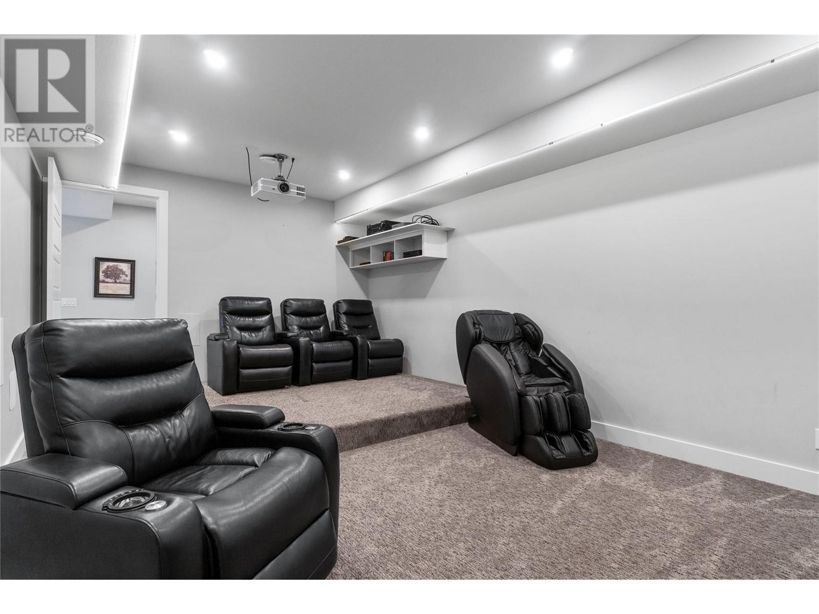 2030 Canoe Beach Drive Ne, Salmon Arm, British Columbia  V1E 2M5 - Photo 38 - 10346410