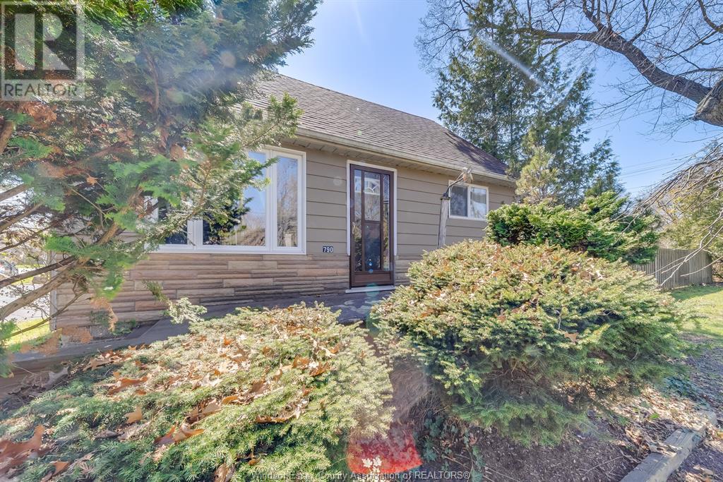 Property at 790 MAPLE AVENUE image 4