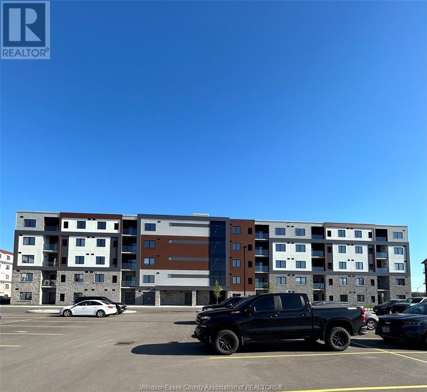 Property at 2600 SANDWICH WEST PARKWAY Unit# 104 image 4
