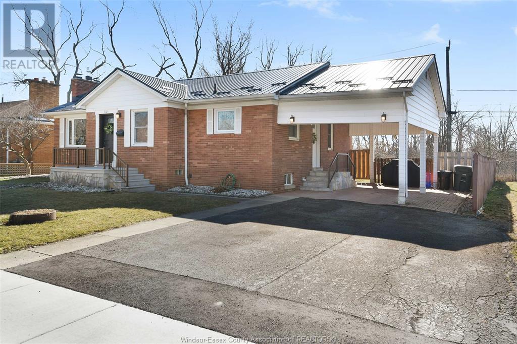 Property at 3105 CALIFORNIA AVENUE image 3