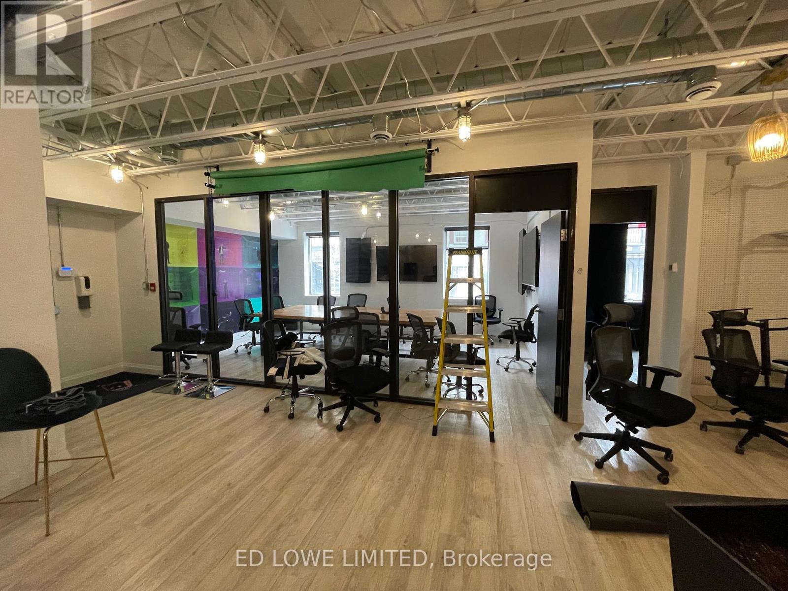 200 - 91 Dunlop Street E, Barrie, Ontario  L4M 1A6 - Photo 10 - S12125400