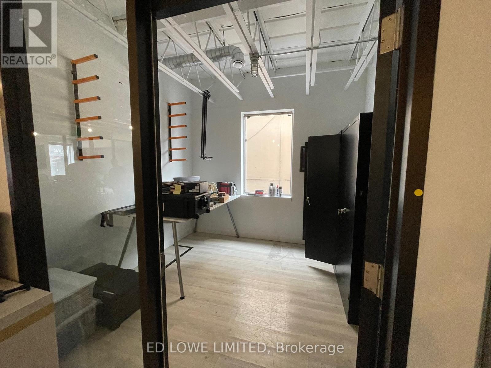 200 - 91 Dunlop Street E, Barrie, Ontario  L4M 1A6 - Photo 4 - S12125400