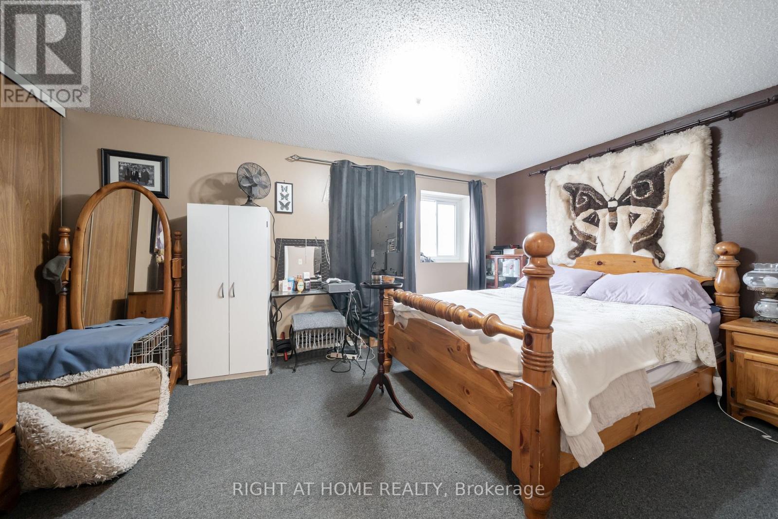 74 Burns Circle, Barrie, Ontario  L4N 5J8 - Photo 12 - S12125520