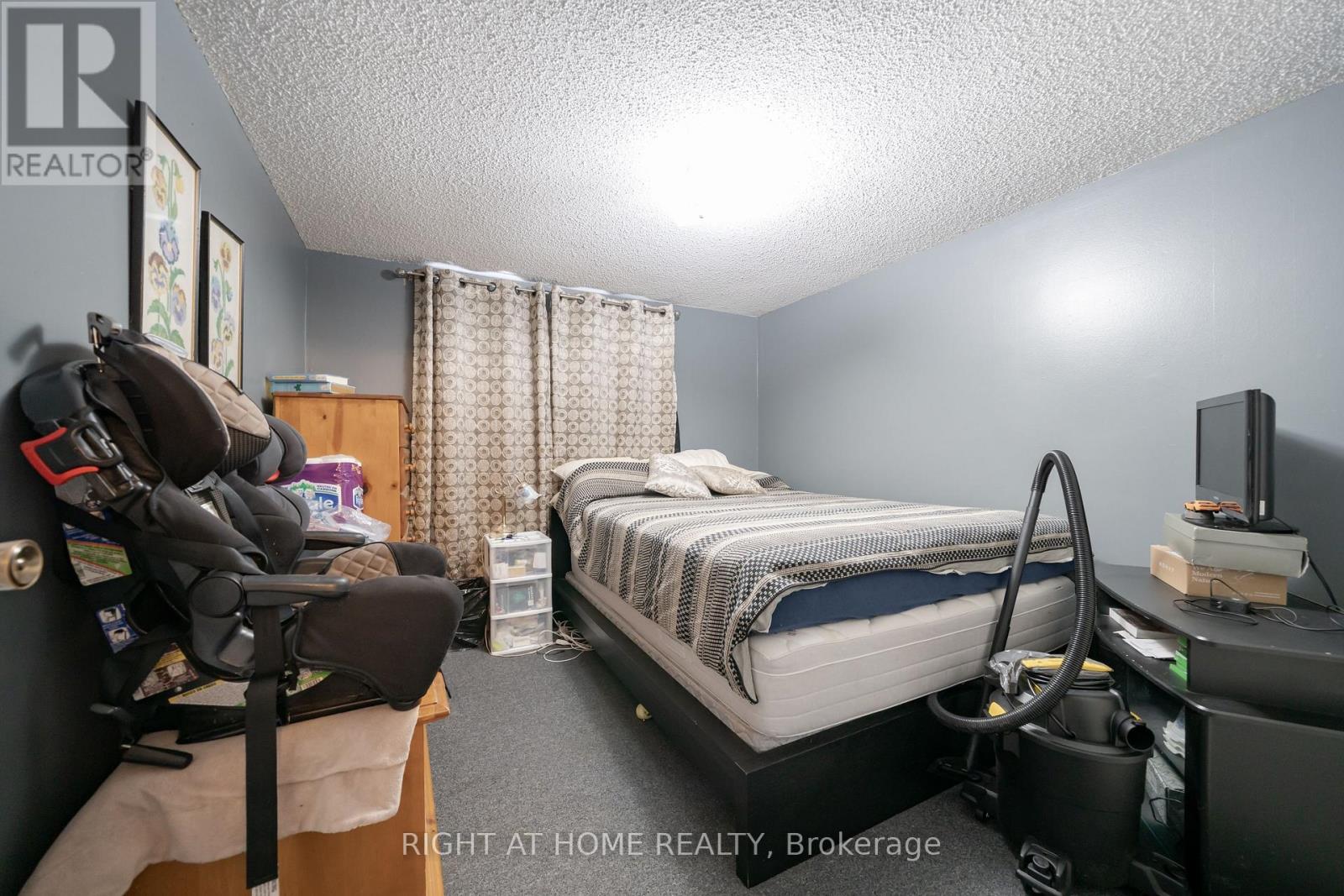 74 Burns Circle, Barrie, Ontario  L4N 5J8 - Photo 16 - S12125520