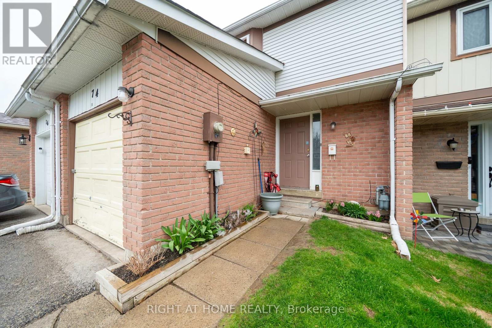 Property at 74 BURNS CIRCLE image 3